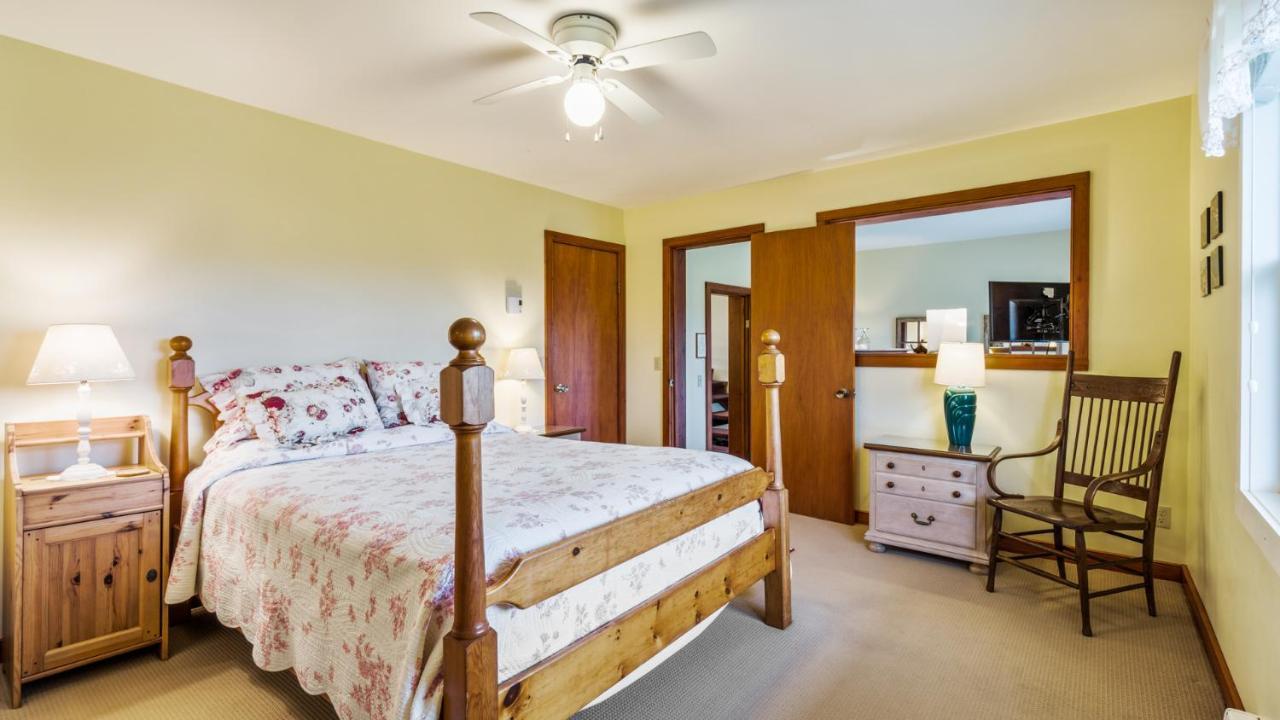 Bayview Pines Country Inn B&B Mahone Bay Exterior foto