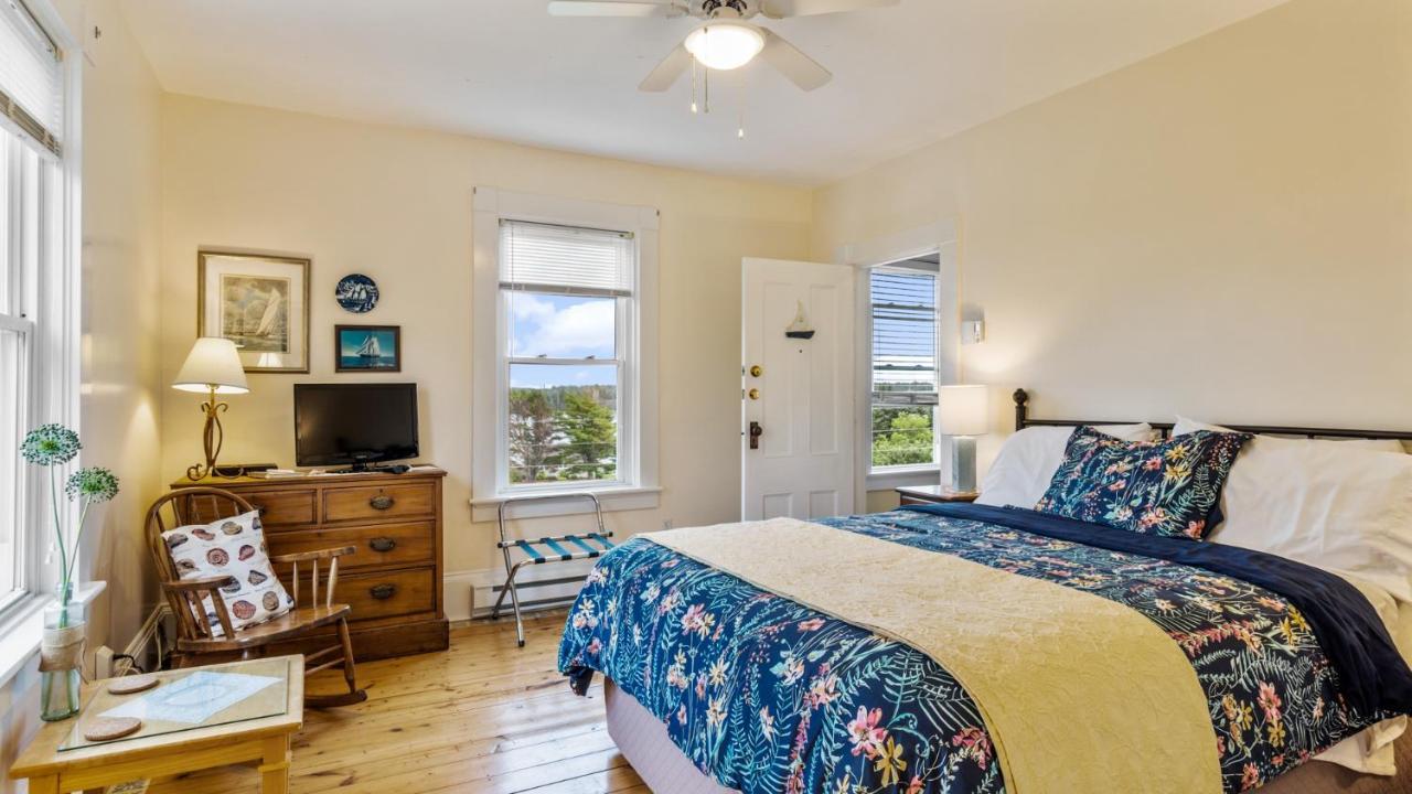 Bayview Pines Country Inn B&B Mahone Bay Exterior foto